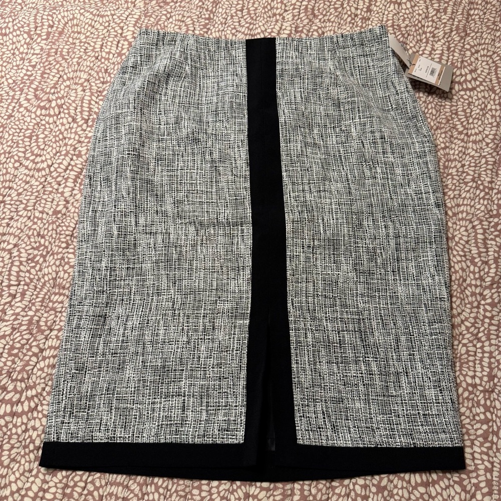 Kasper Black and Gray Pencil Skirt‎
